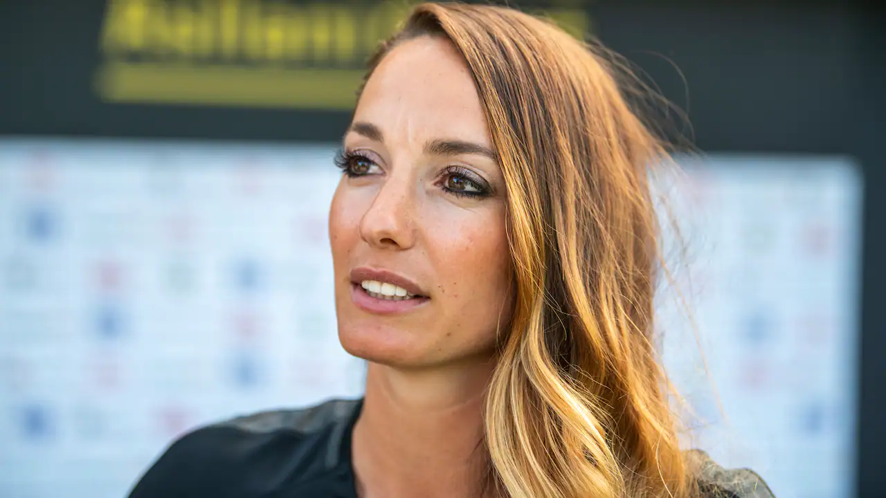 Kosovare Asllani Partner