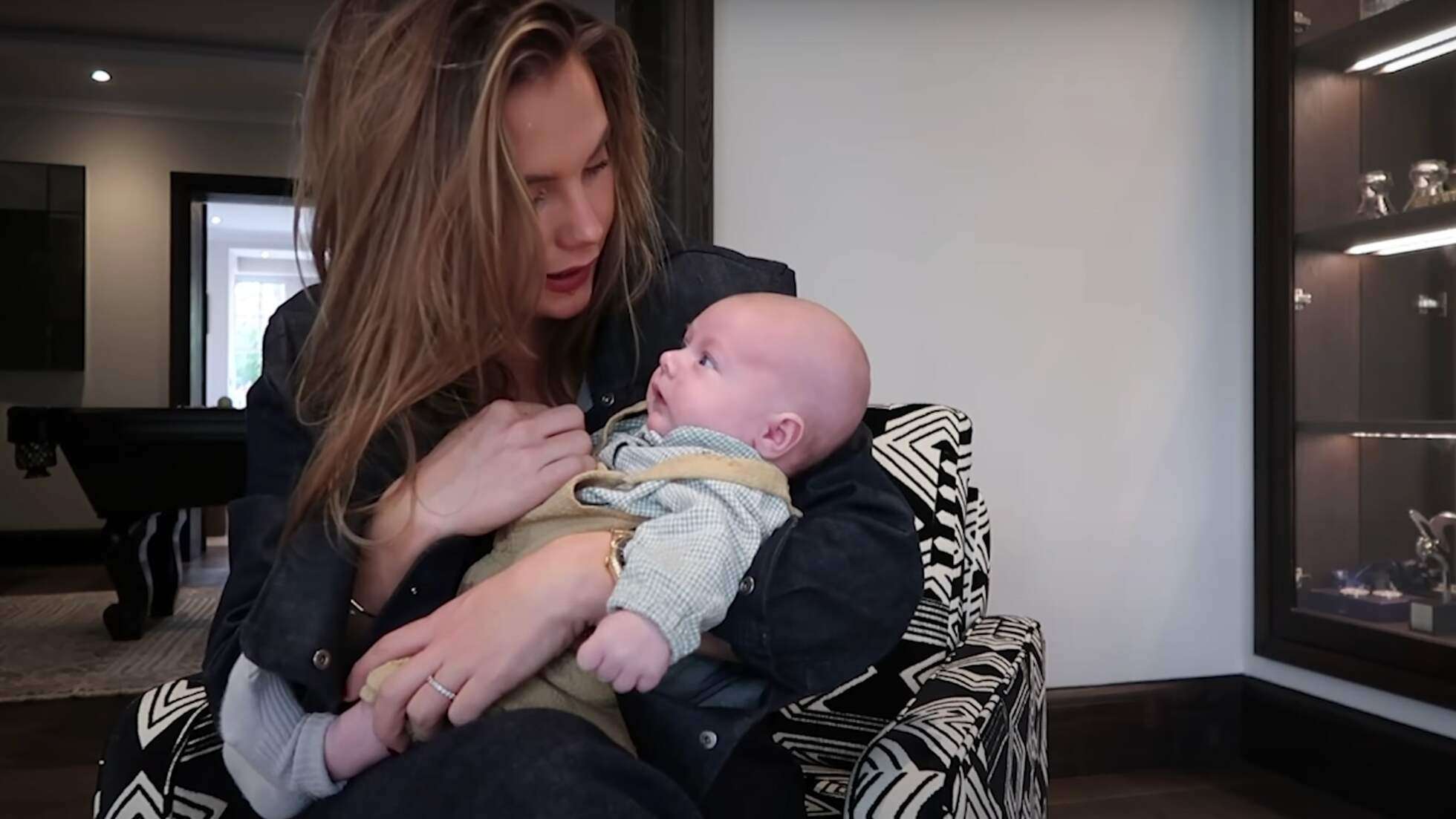 Maja Francis Gravid