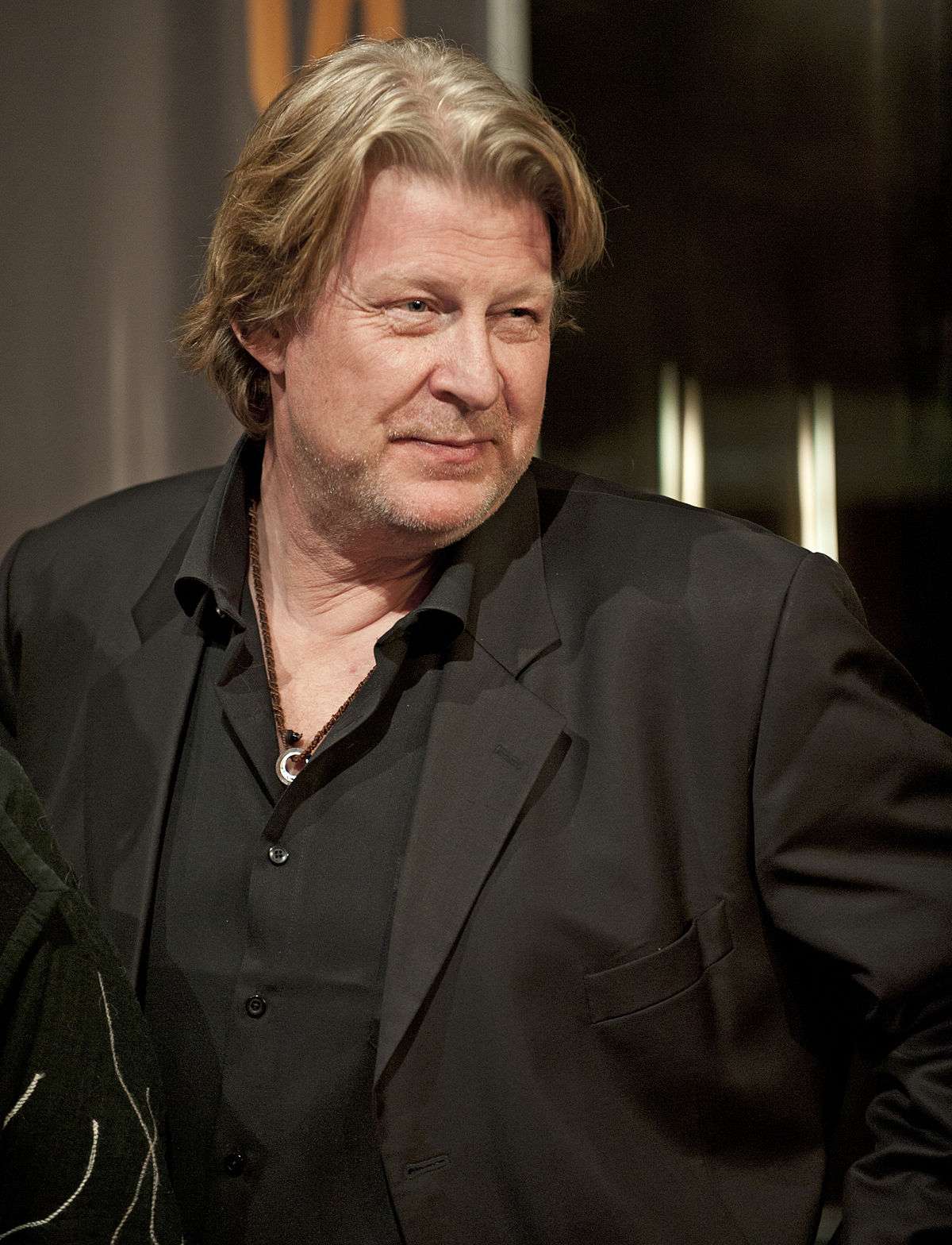 Rolf Lassgård Längd Och Vikt