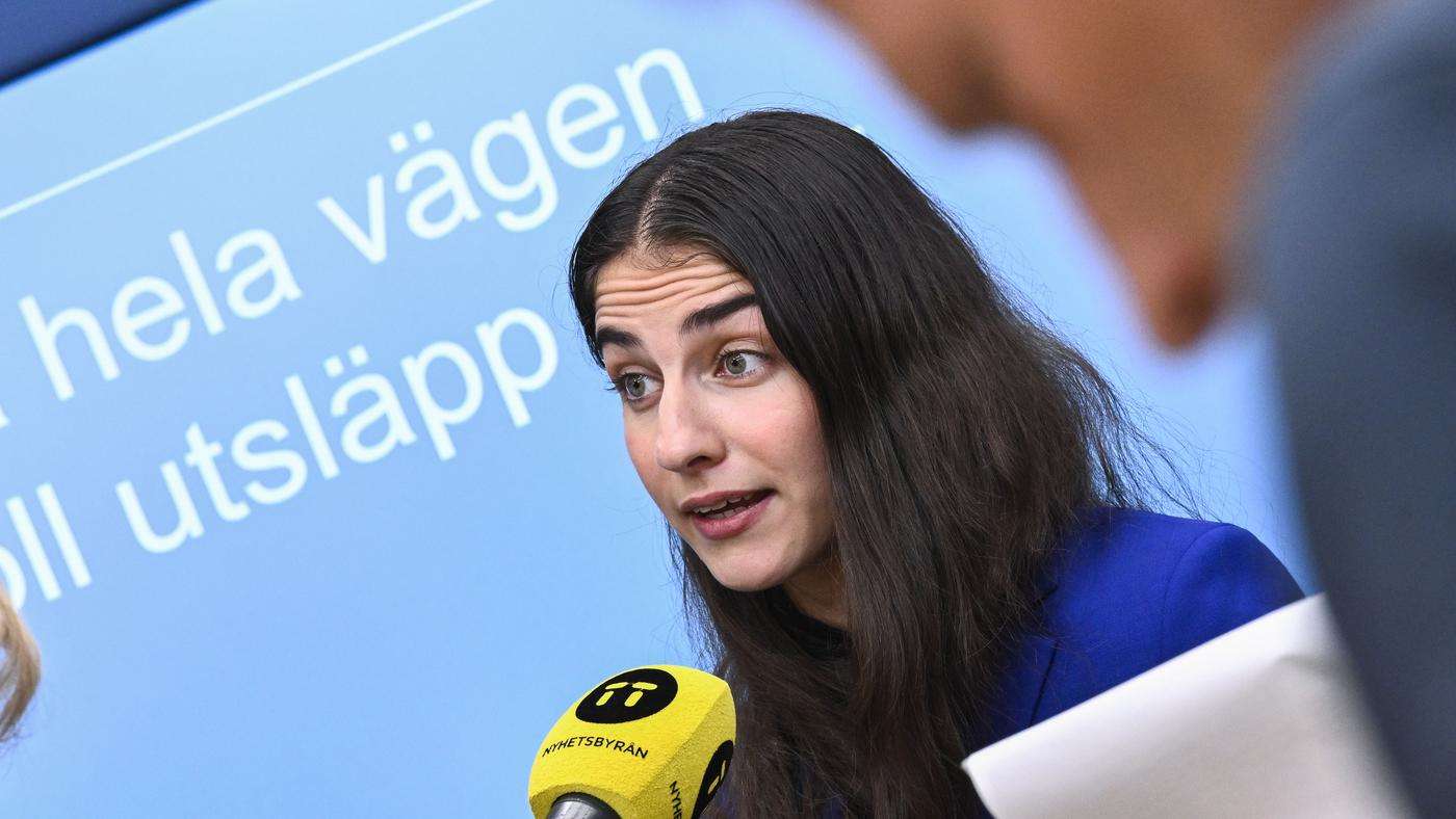 Romina Pourmokhtari Familj